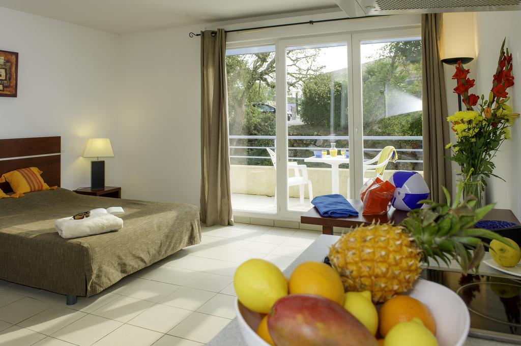 Appartea Golf Side Aparthotel Biot Room photo